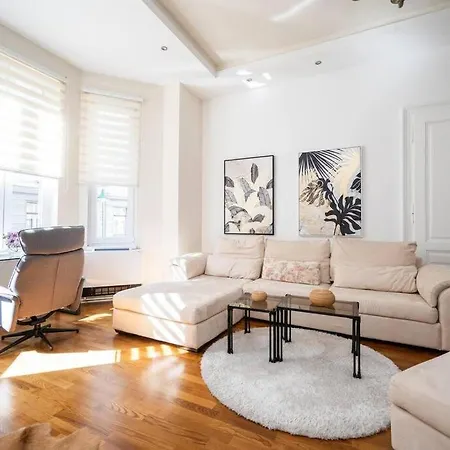 Luxury 2bdr In * Boedapest