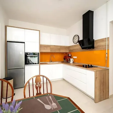 Lägenhet Luxury 2bdr In Budapest