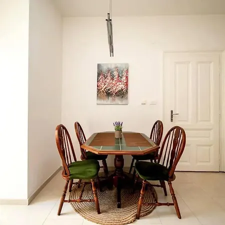 Luxury 2bdr In Lägenhet Budapest